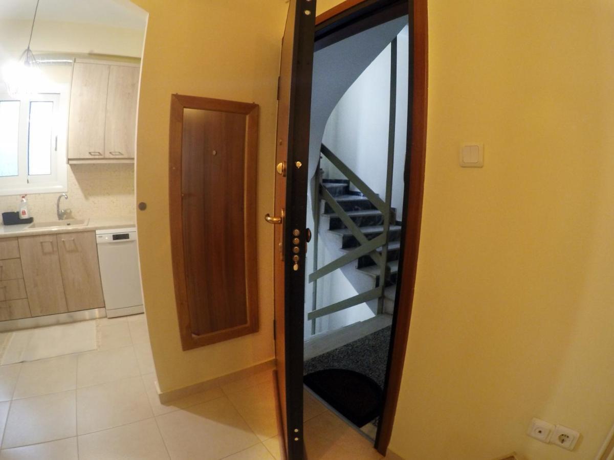 Myrtle, City Center Renovated Apartment أثينا المظهر الخارجي الصورة