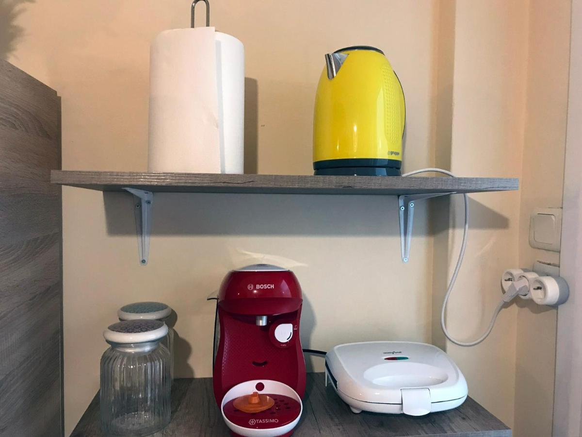 Myrtle, City Center Renovated Apartment أثينا المظهر الخارجي الصورة