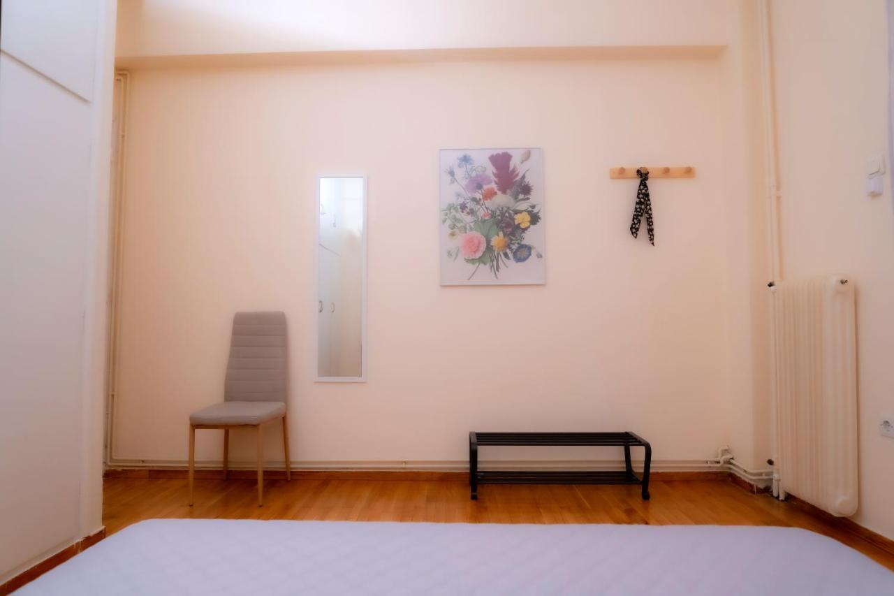Myrtle, City Center Renovated Apartment أثينا المظهر الخارجي الصورة