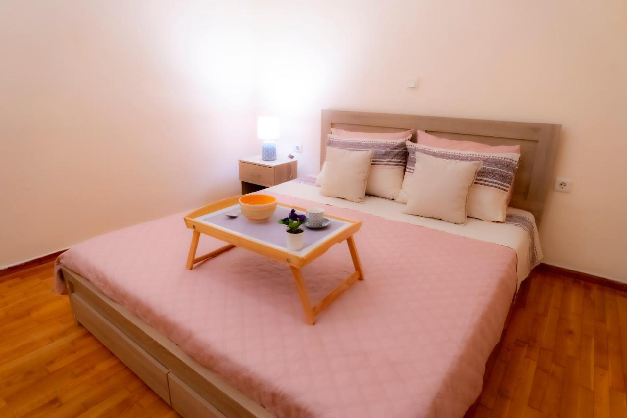 Myrtle, City Center Renovated Apartment أثينا المظهر الخارجي الصورة