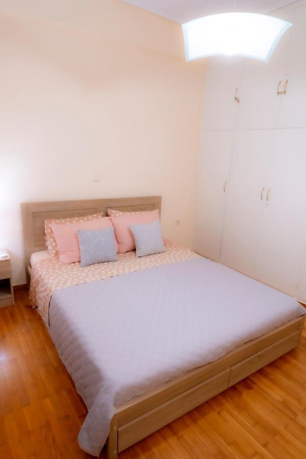 Myrtle, City Center Renovated Apartment أثينا المظهر الخارجي الصورة