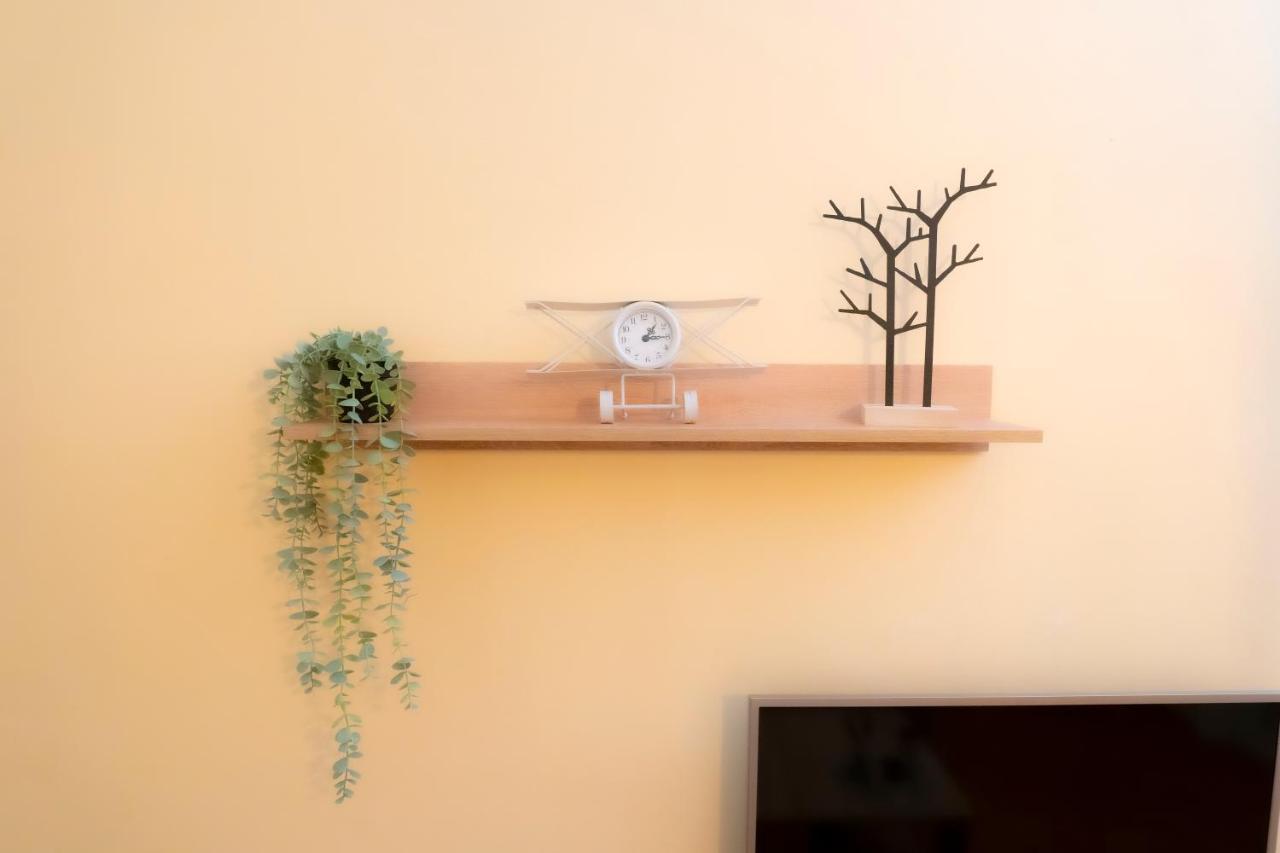 Myrtle, City Center Renovated Apartment أثينا المظهر الخارجي الصورة