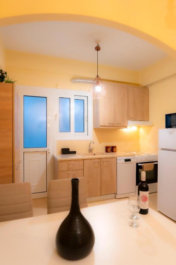 Myrtle, City Center Renovated Apartment أثينا المظهر الخارجي الصورة