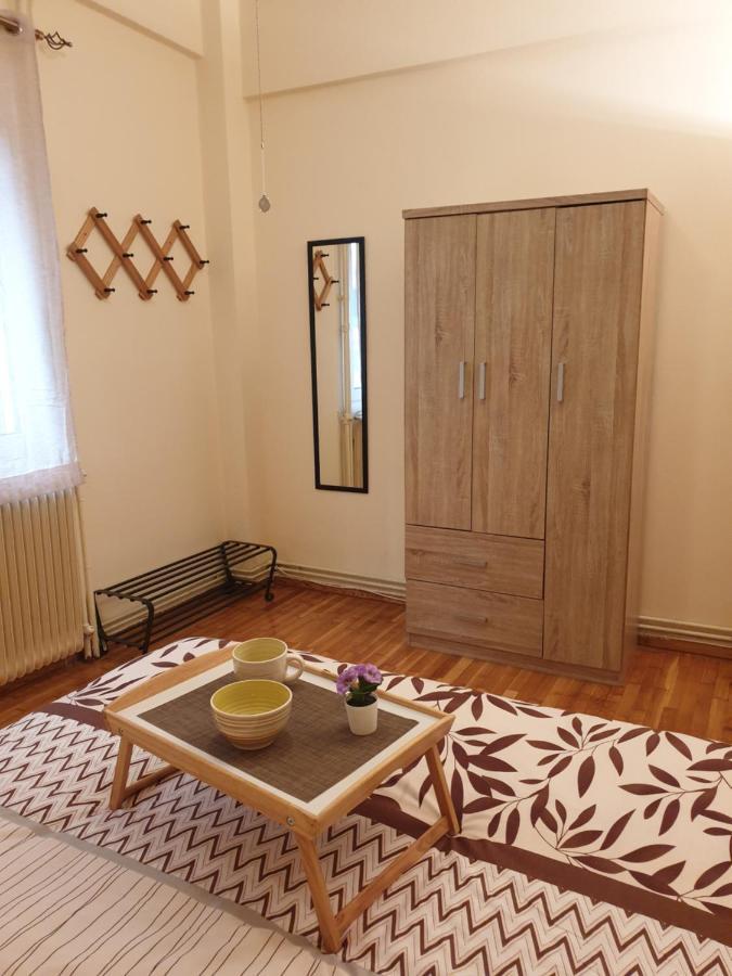 Myrtle, City Center Renovated Apartment أثينا المظهر الخارجي الصورة